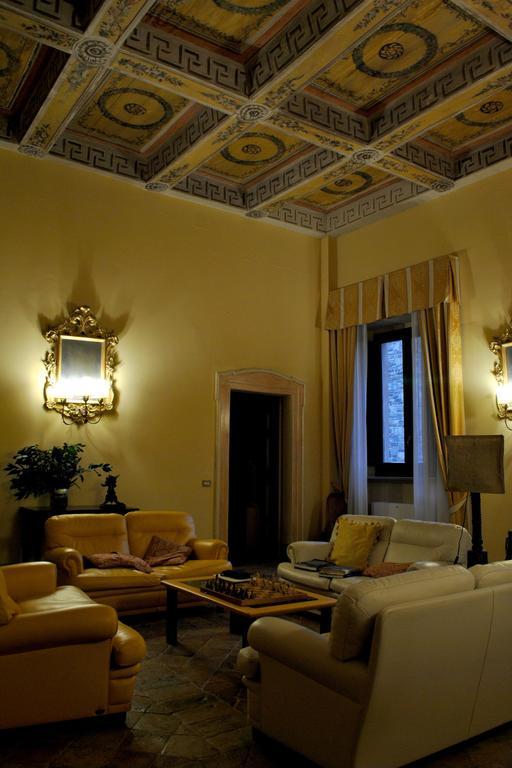 Palazzo Bonfranceschi Bed & Breakfast Belforte del Chienti Eksteriør bilde